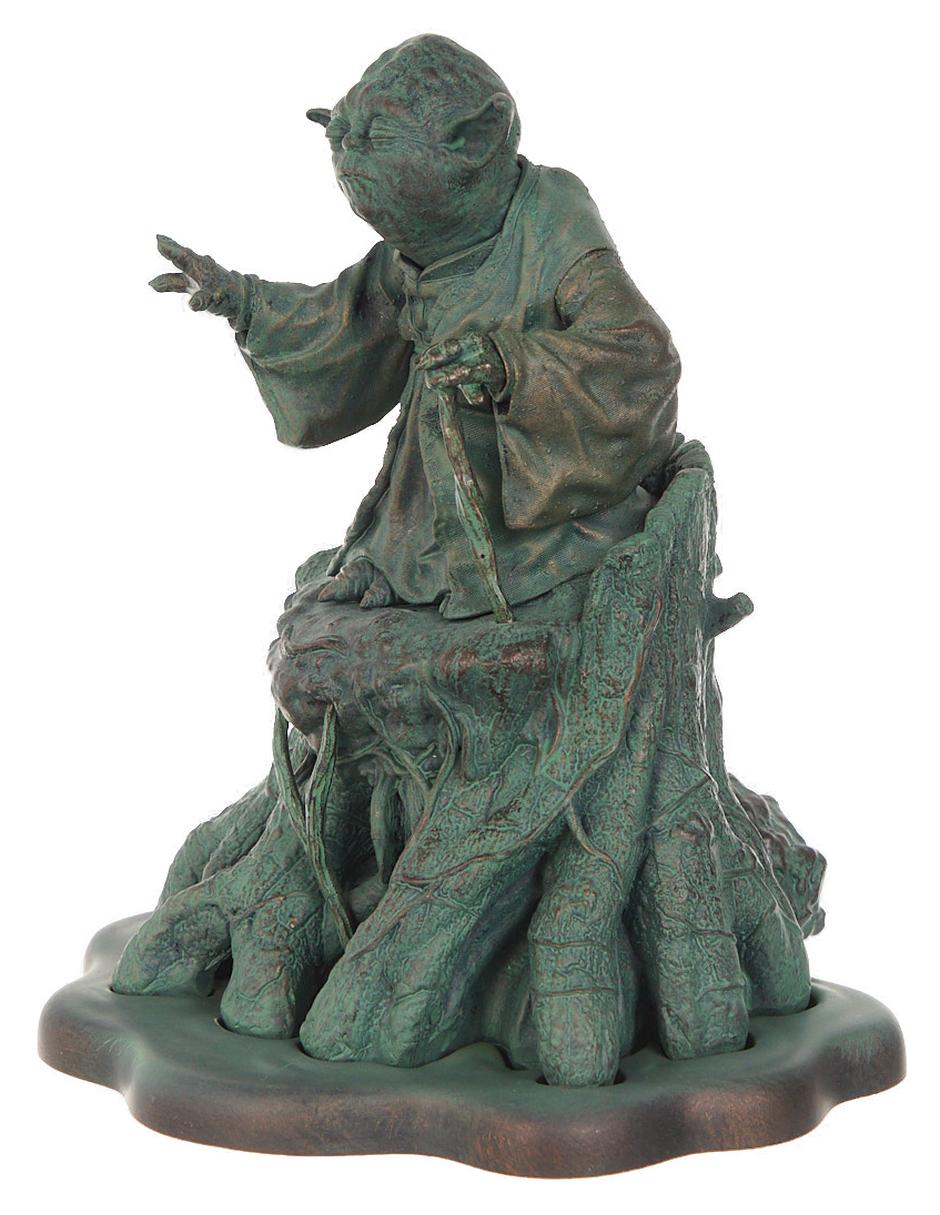 Figura decorativa Yoda de resina 4