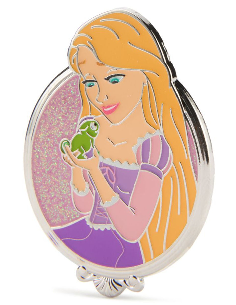 Pin de Metal Rapunzel y pascal 2